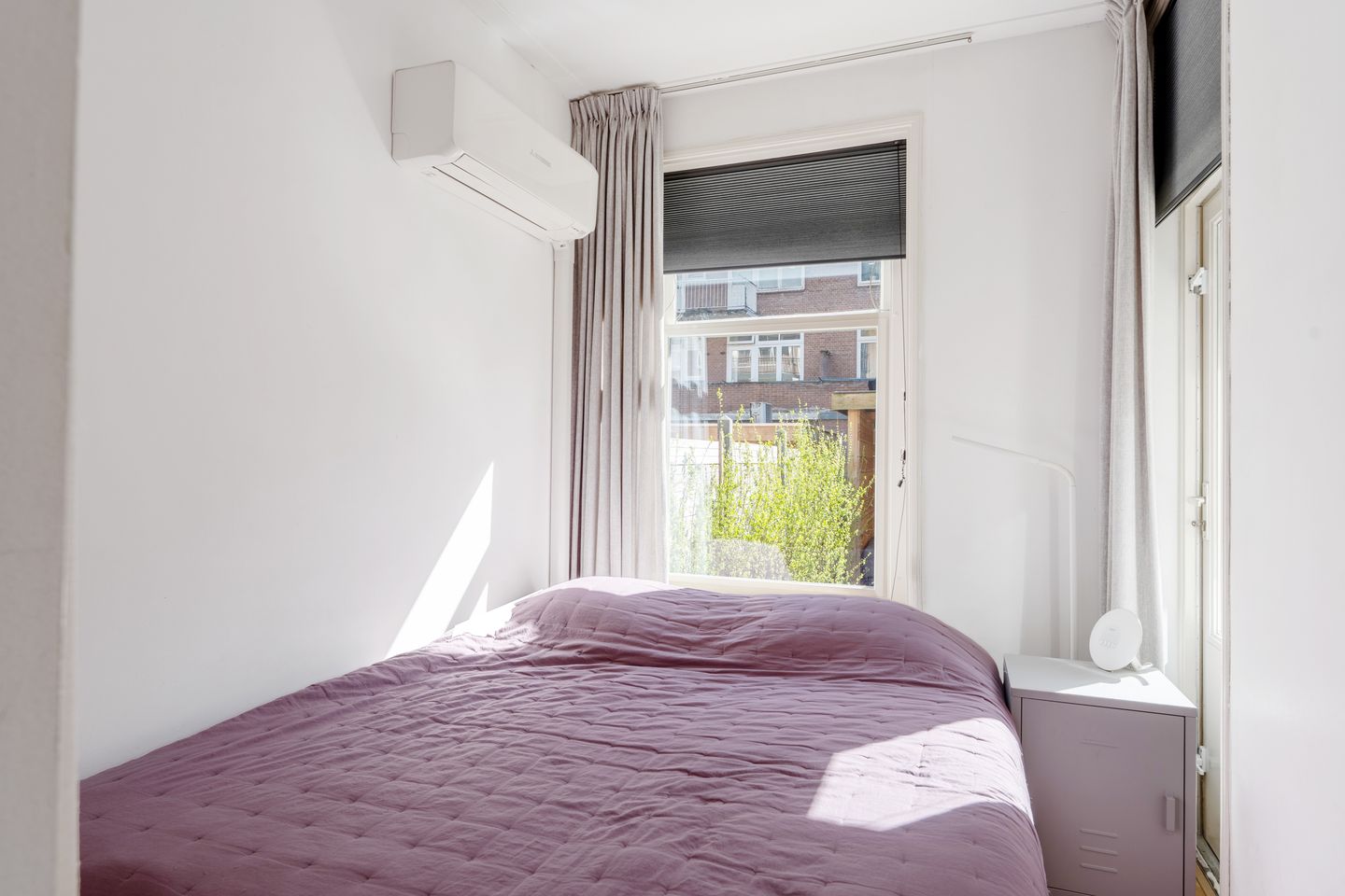Charming Ground Floor Apartment with Deep Garden in Agniesebuurt — 19