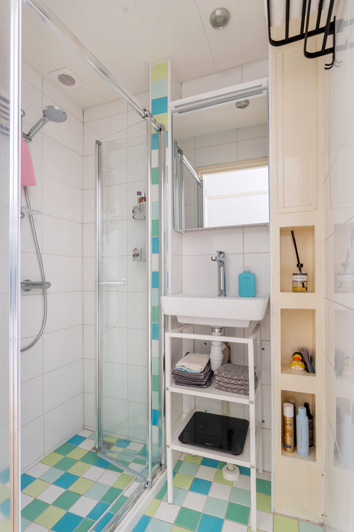 Charming Ground Floor Apartment with Deep Garden in Agniesebuurt — 28