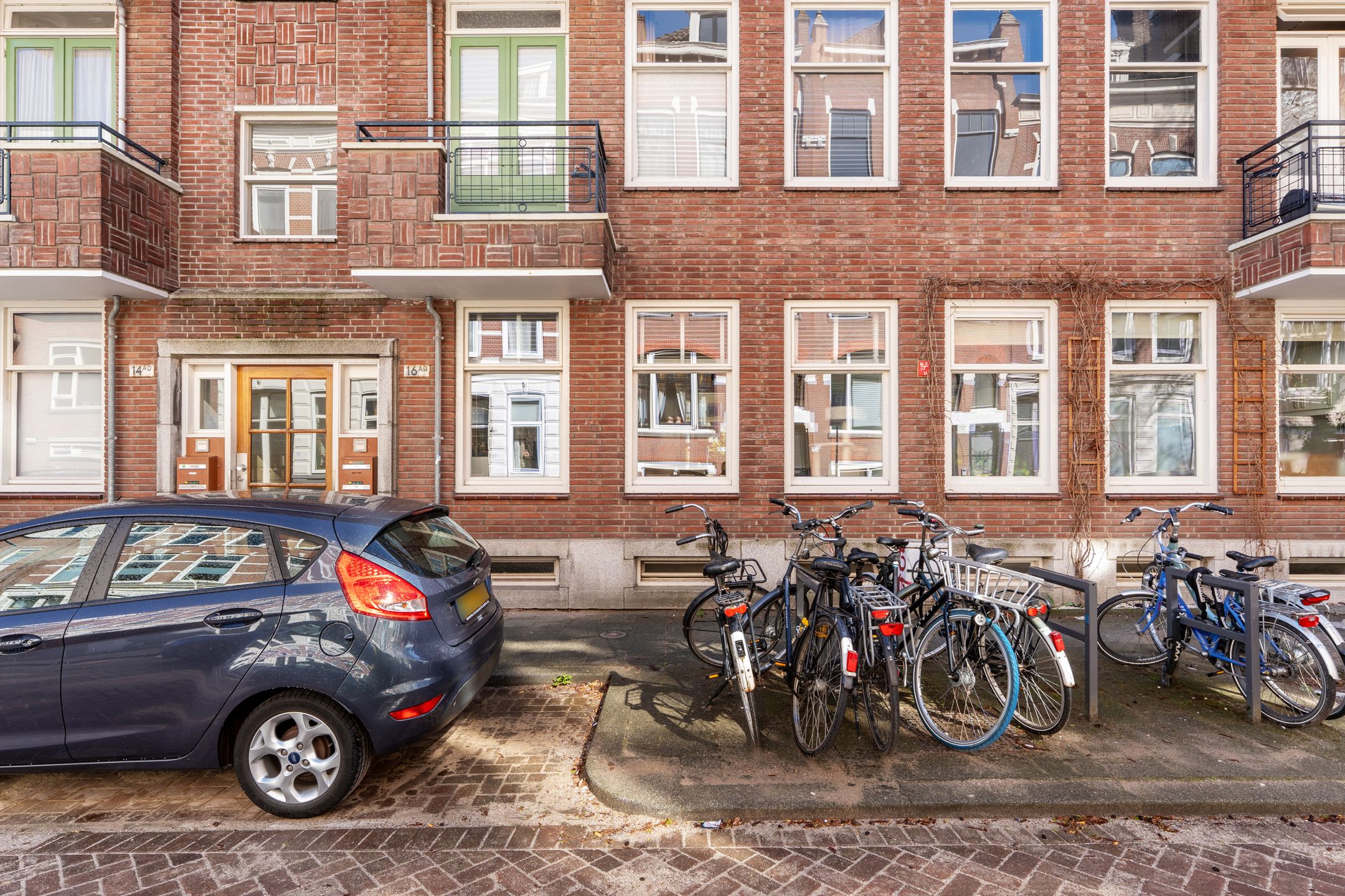 Photo 3 of Roo-Valkstraat 16-A