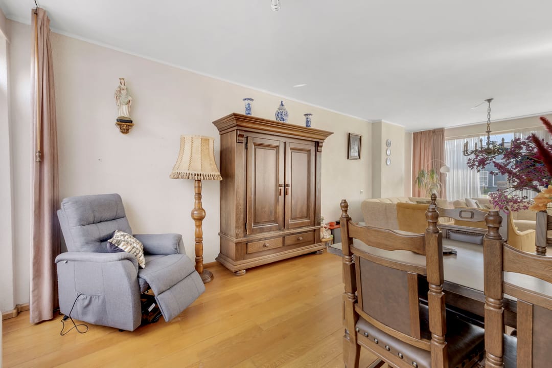 Spacious semi-detached house with garage and four bedrooms in Veldhoven — 18