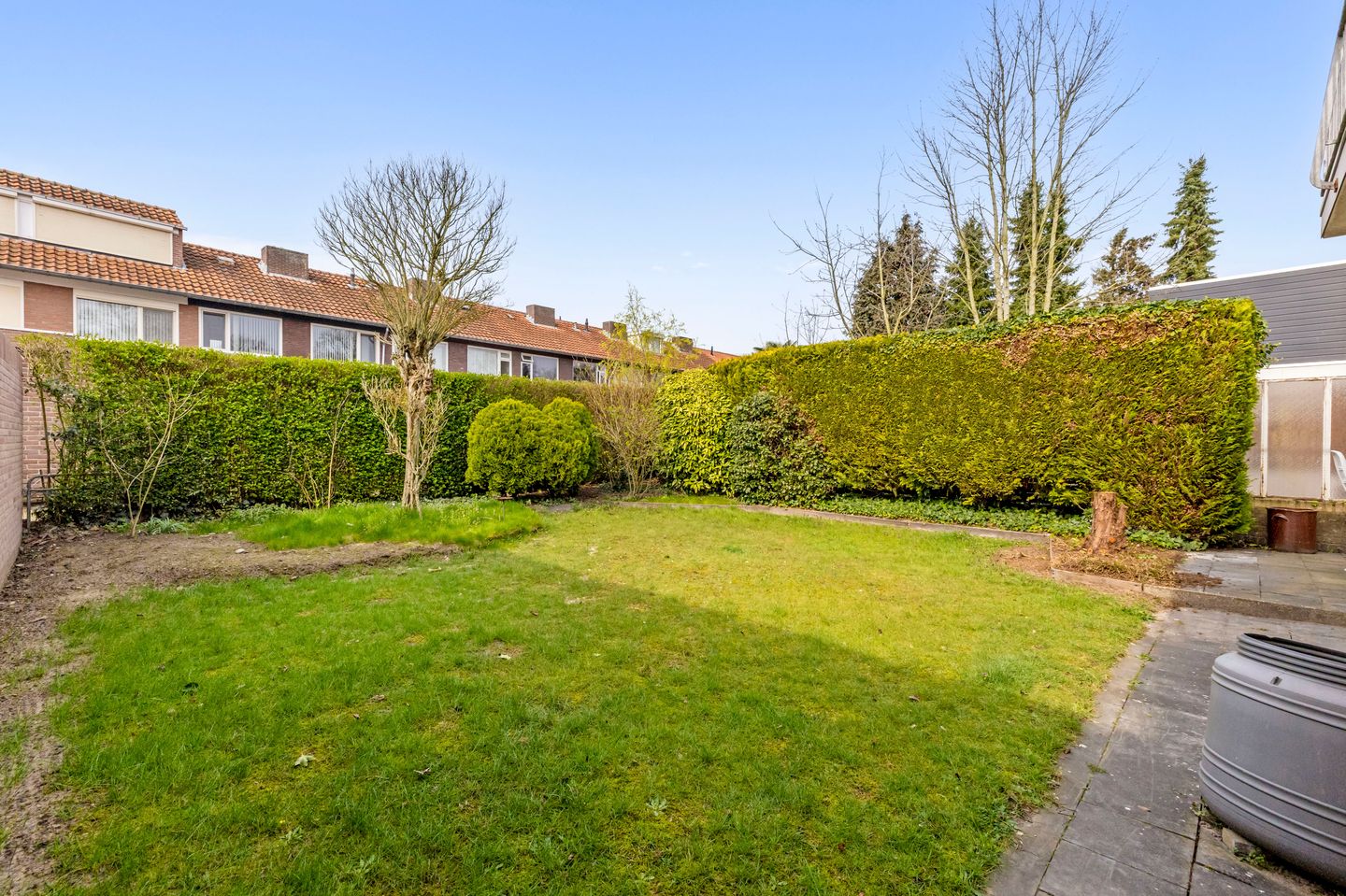 Spacious semi-detached home with garage and renovation potential in Veldhoven-Dorp — 50