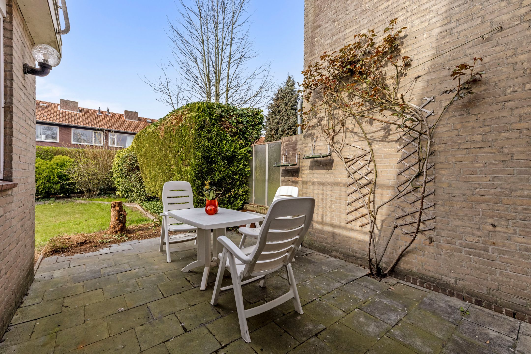 Spacious semi-detached house with garage and four bedrooms in Veldhoven — 41