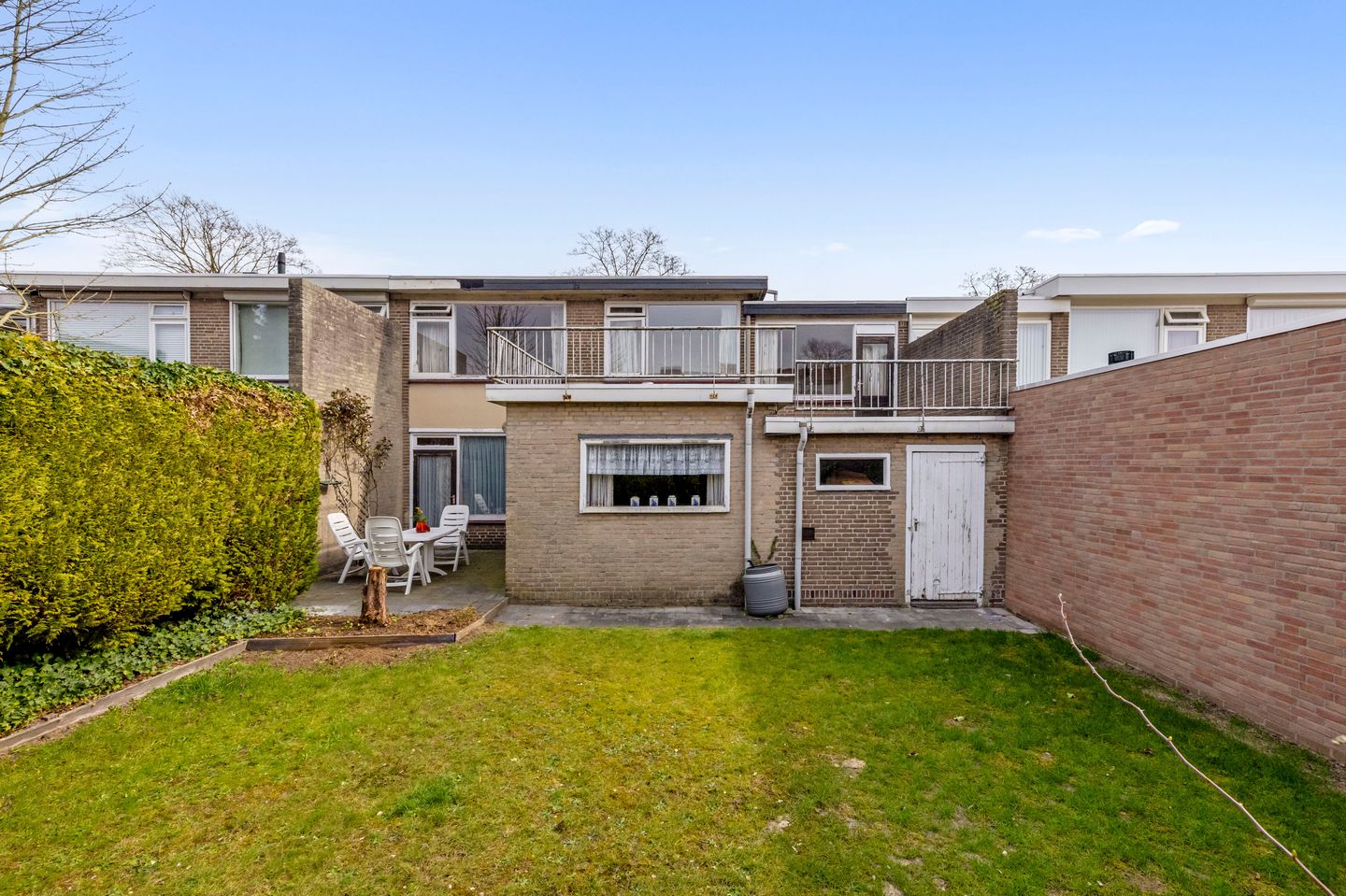 Spacious semi-detached house with garage and four bedrooms in Veldhoven — 45