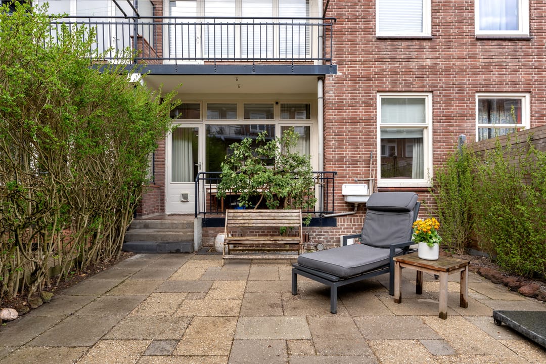 Charming Ground Floor Apartment with Deep Garden in Agniesebuurt — 22
