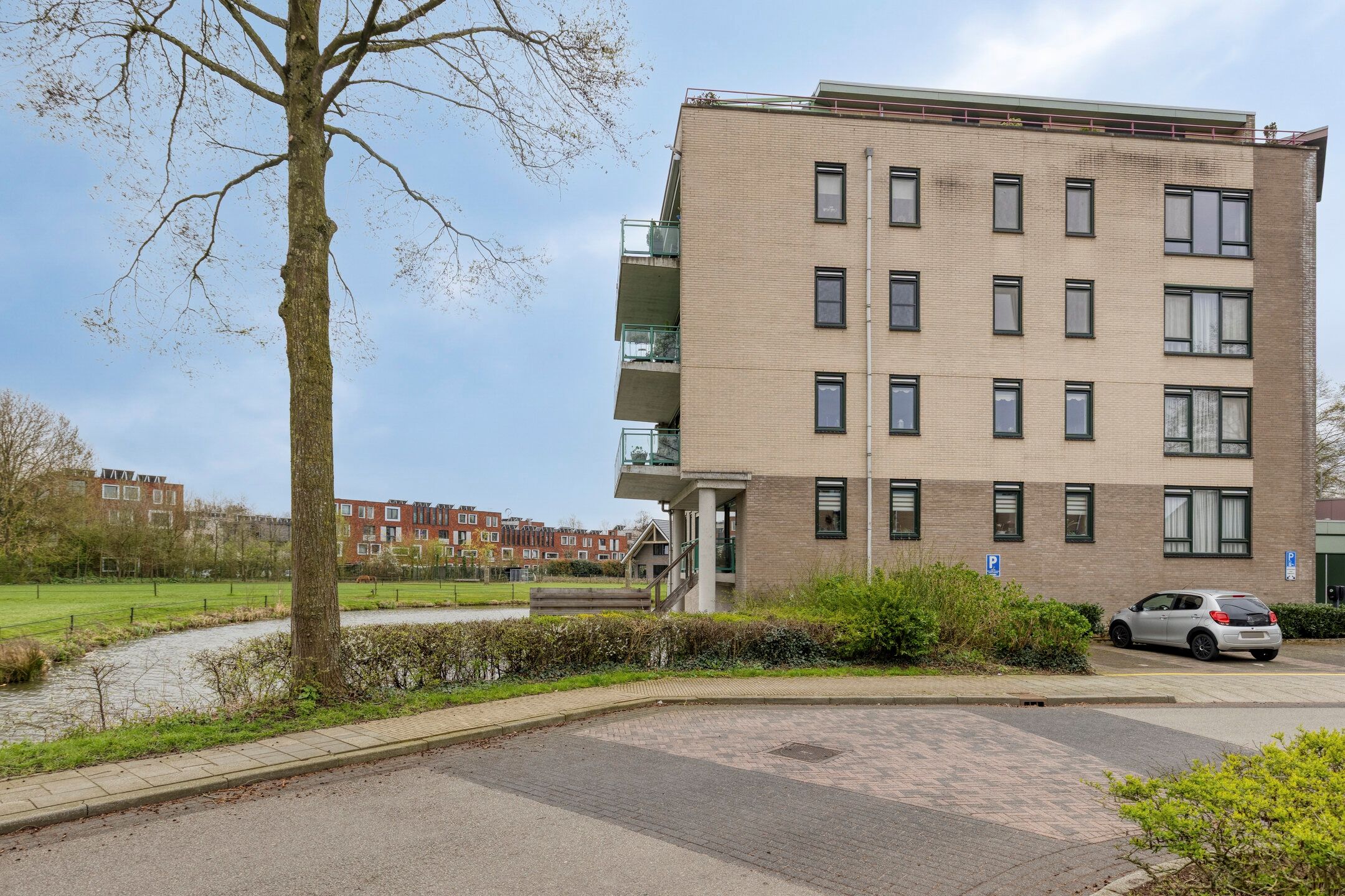 Foto 45 van Huszárlaan 25