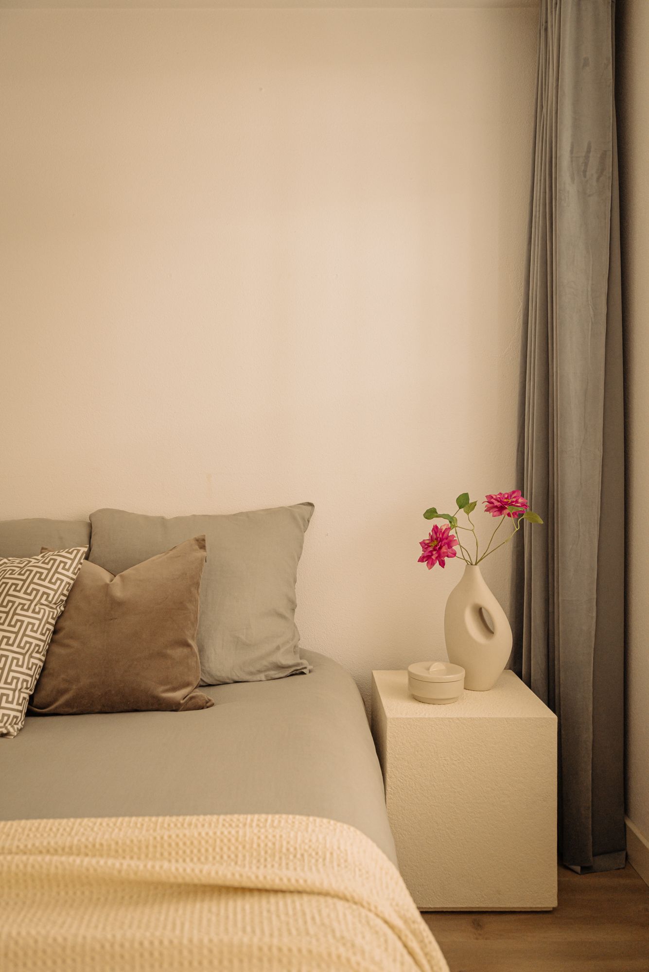Modern Two-Bedroom Apartment with South-Facing Balcony in De Pijp — 14