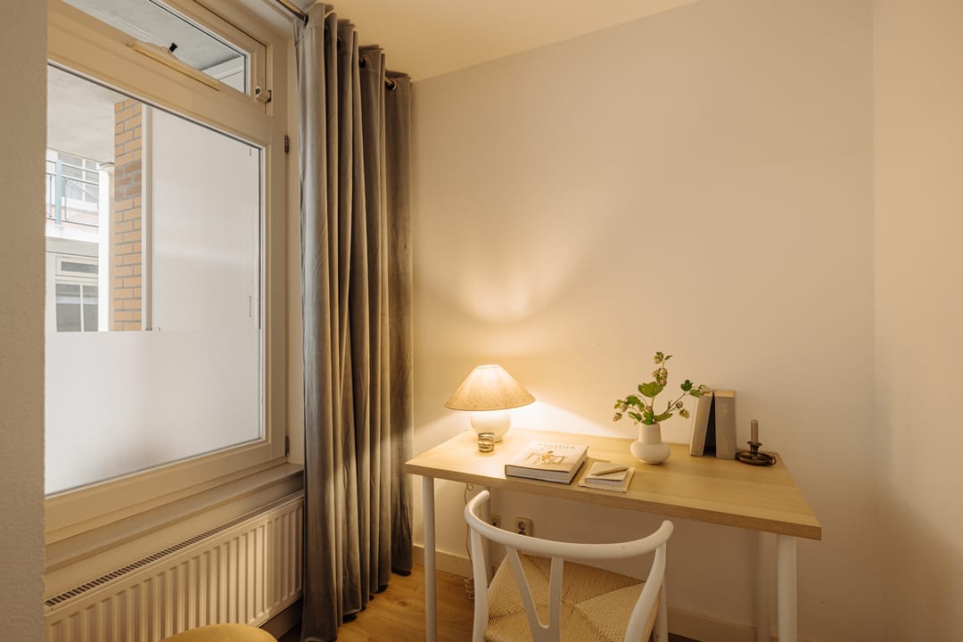 Modern Two-Bedroom Apartment with South-Facing Balcony in De Pijp — 17