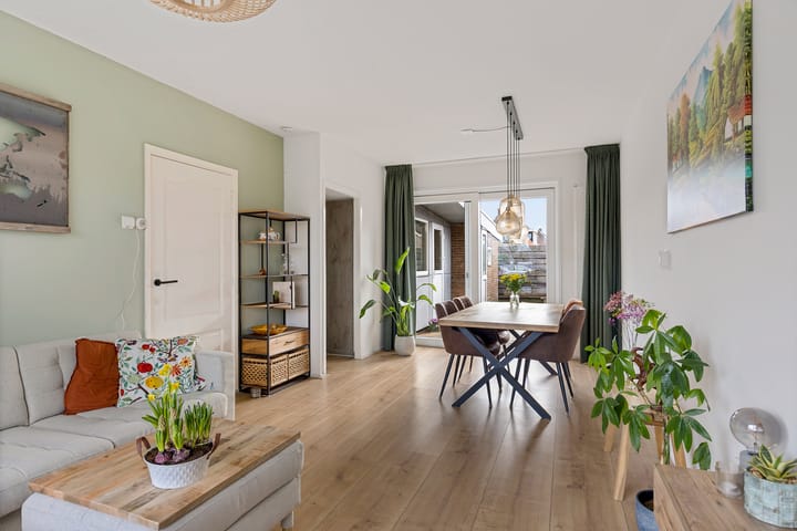 Foto 4 van Menso Poppiusstraat 4