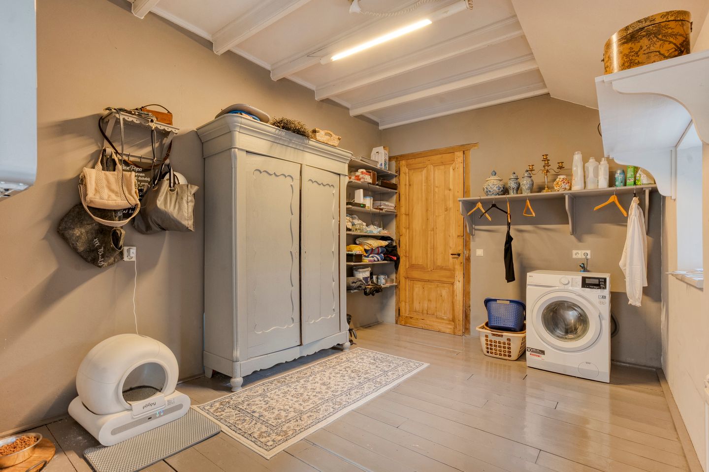 Spacious Farmhouse with Equestrian Facilities and Rural Views — 31