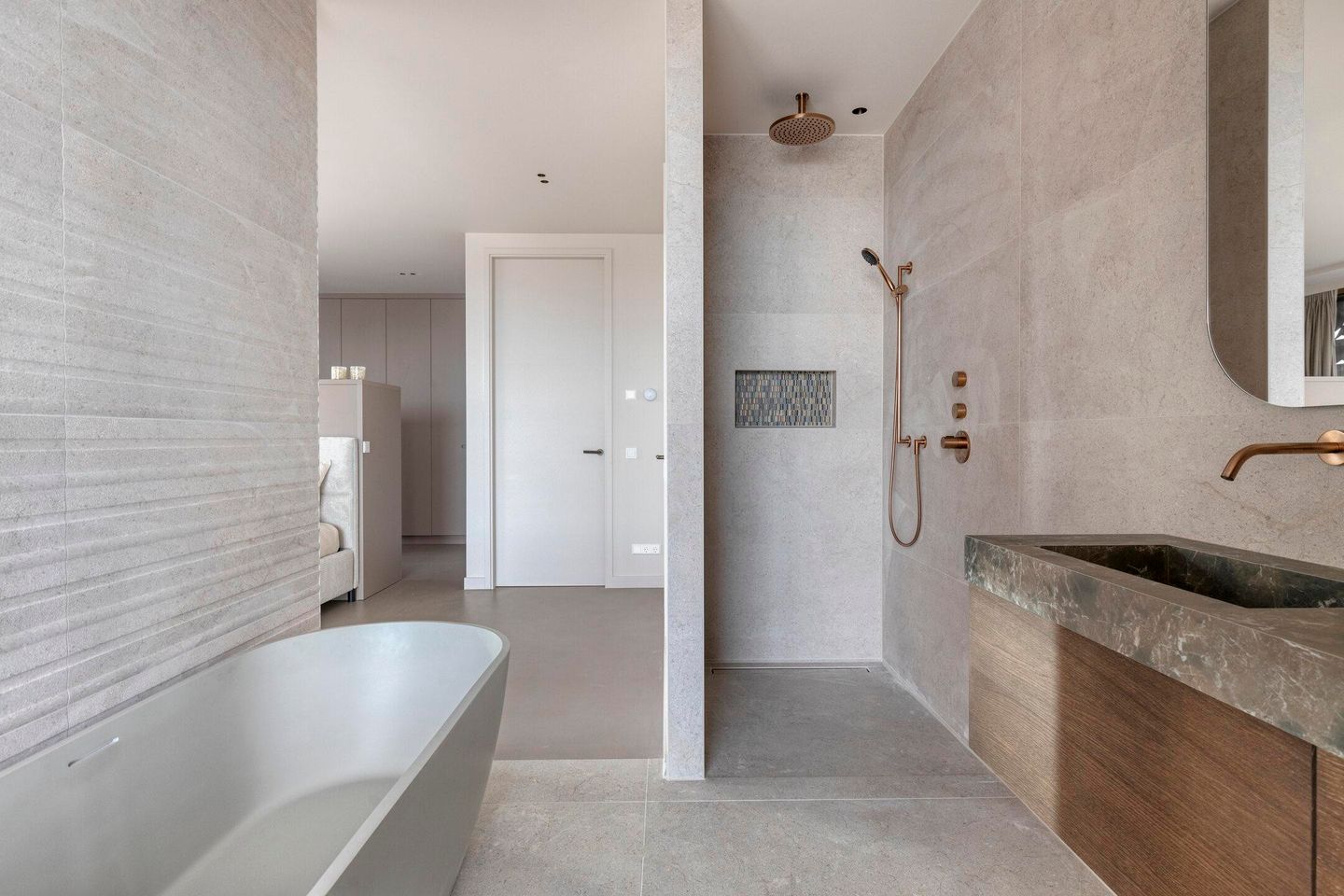 Foto 19 van Grasweg 167