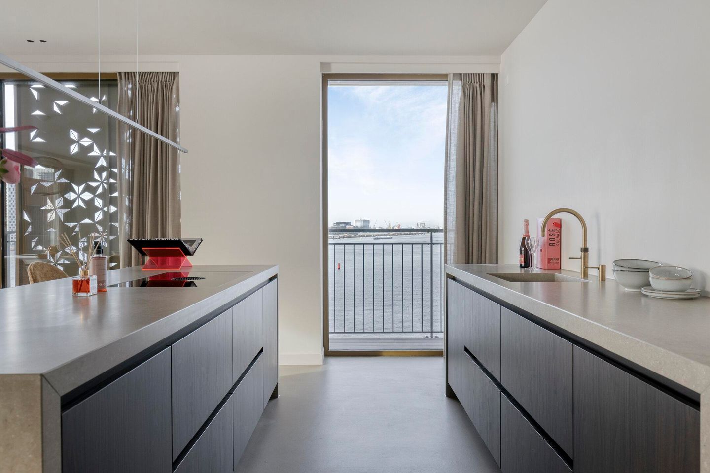 Foto 14 van Grasweg 167