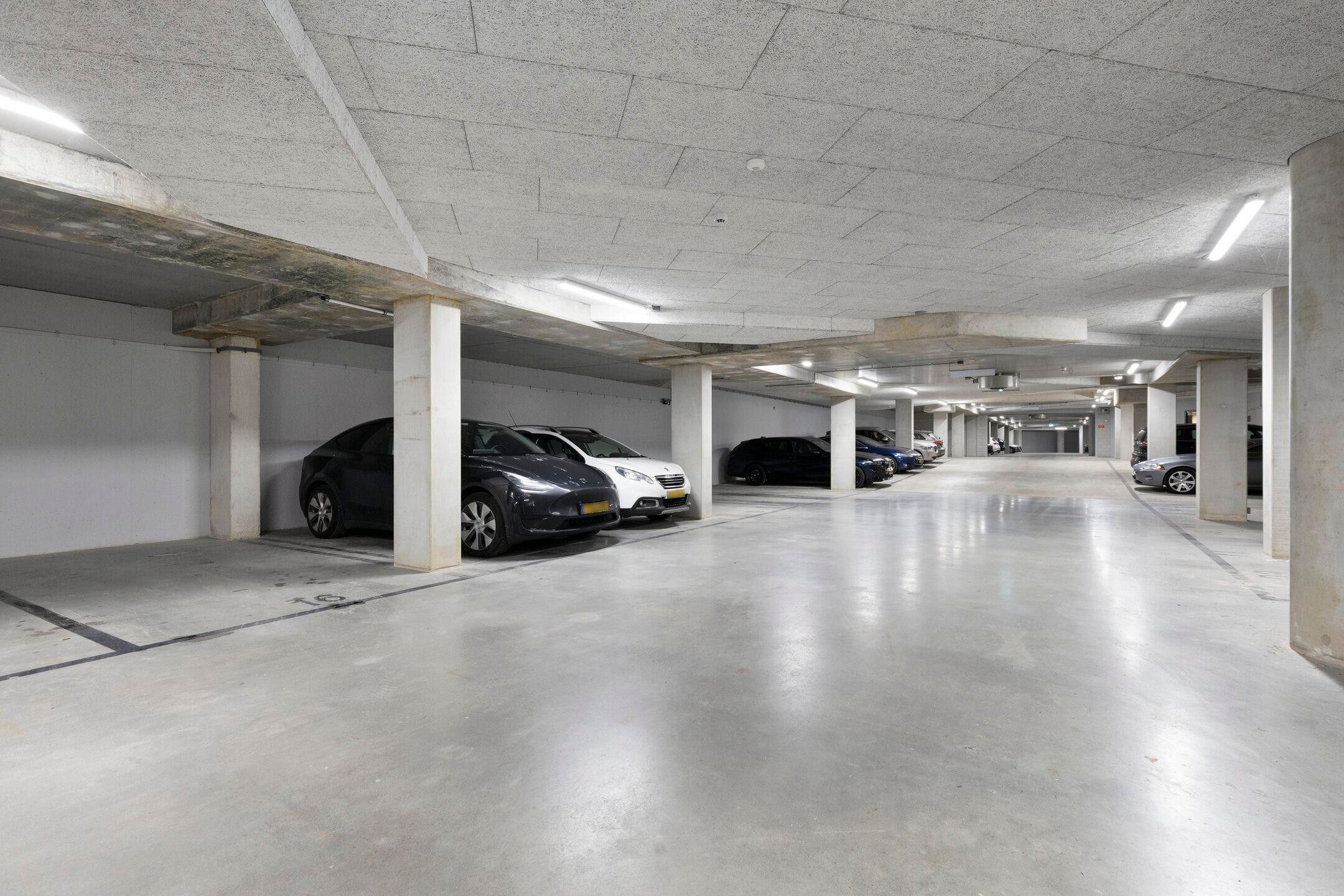 Foto 27 van Grasweg 167