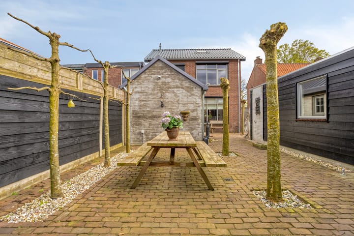 Photo 4 of Julianastraat 20