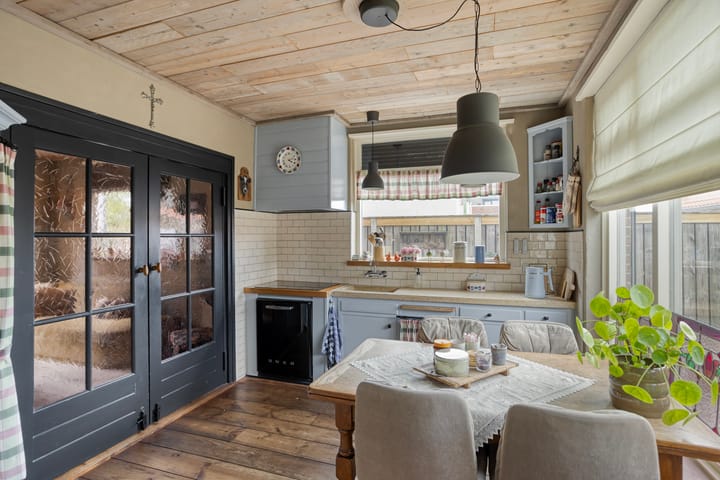 Photo 3 of Julianastraat 20