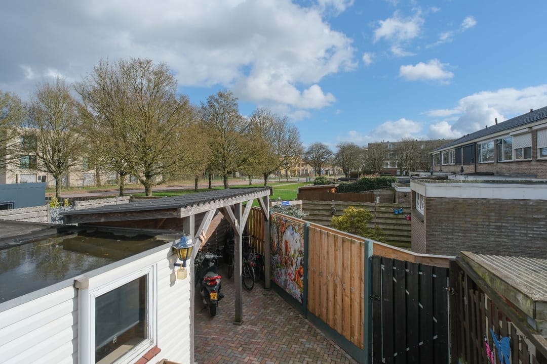 Photo 32 of D H van der Scheerstraat 54