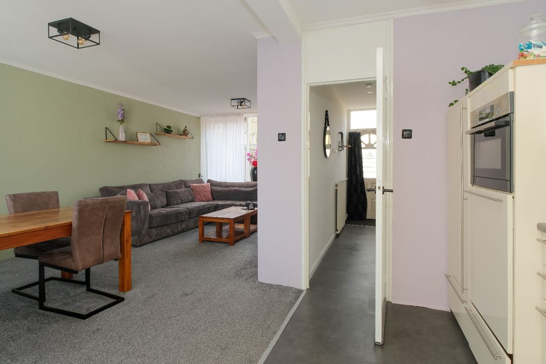 Photo 7 of D H van der Scheerstraat 54