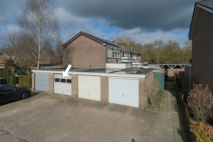Photo 4 of D H van der Scheerstraat 54