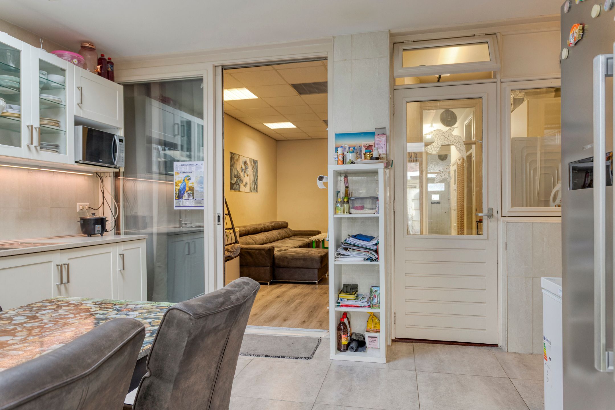 Spacious Ground Floor Apartment with 5 Bedrooms in The Hague — 16