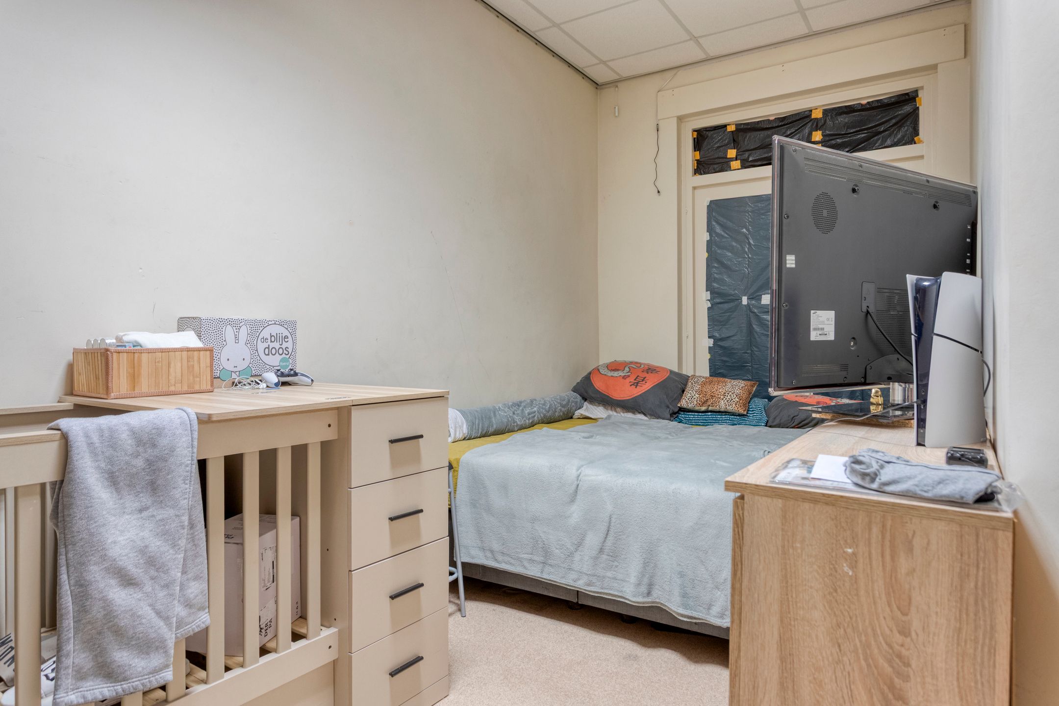 Spacious Ground Floor Apartment with 5 Bedrooms in The Hague — 25