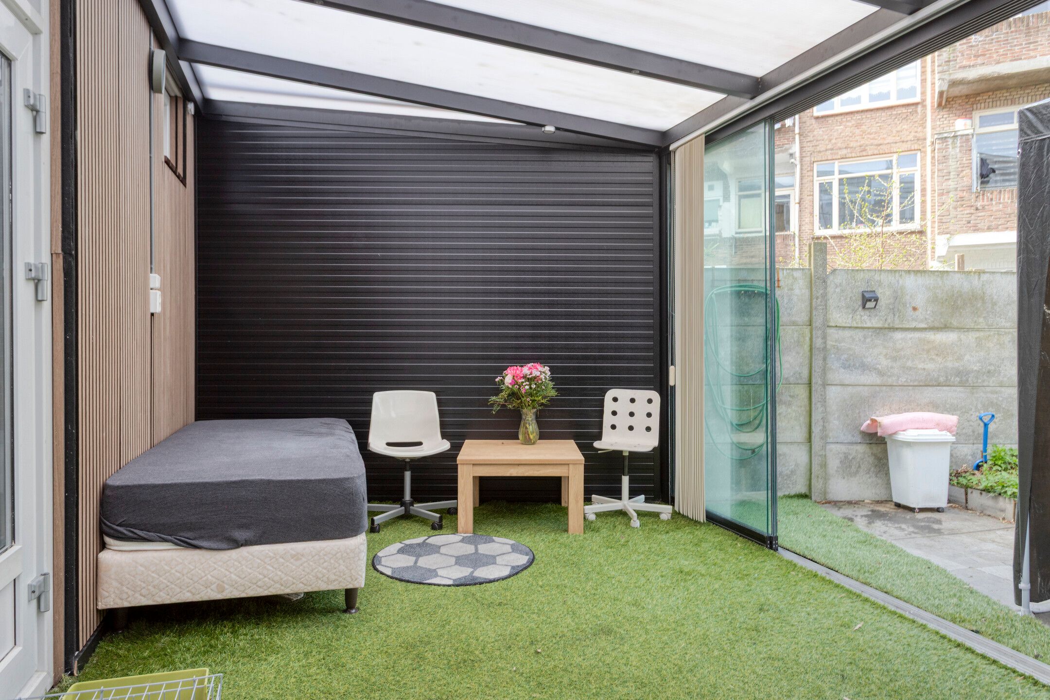 Spacious Ground Floor Apartment with 5 Bedrooms in The Hague — 31