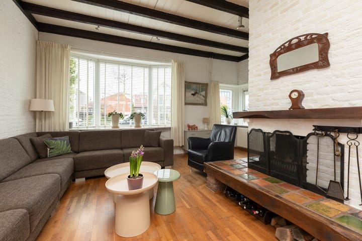 Photo 4 of Leeuwarderweg 48