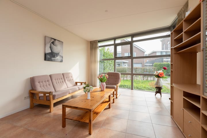 Foto 3 van Koninginnenpage 4