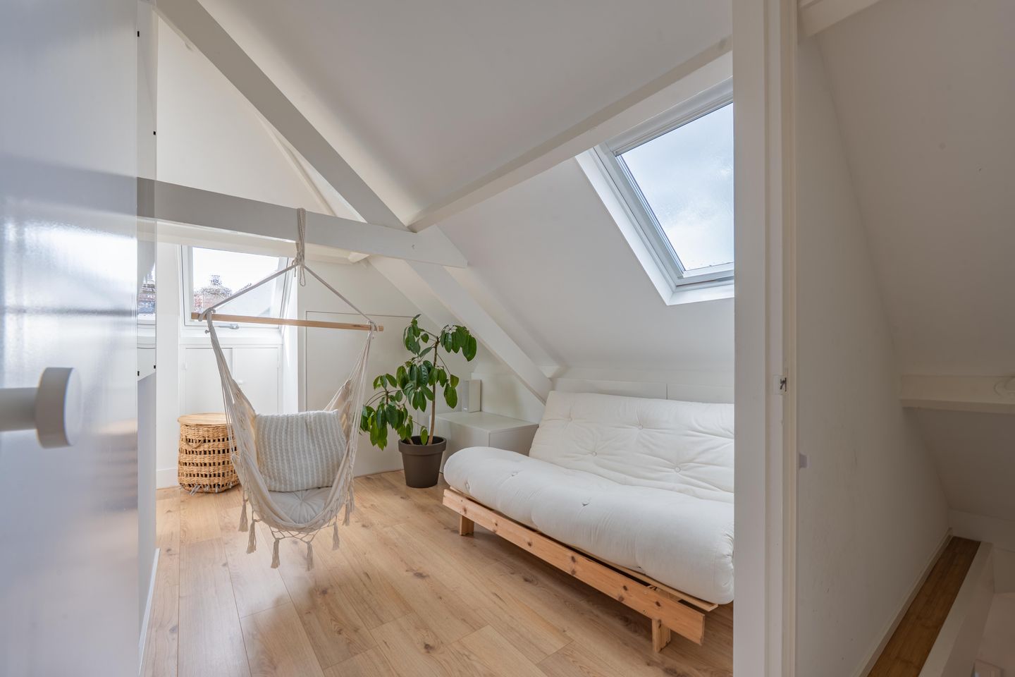 Characteristic Townhouse from 1896 with Authentic Details in the Heart of Tiel — 56