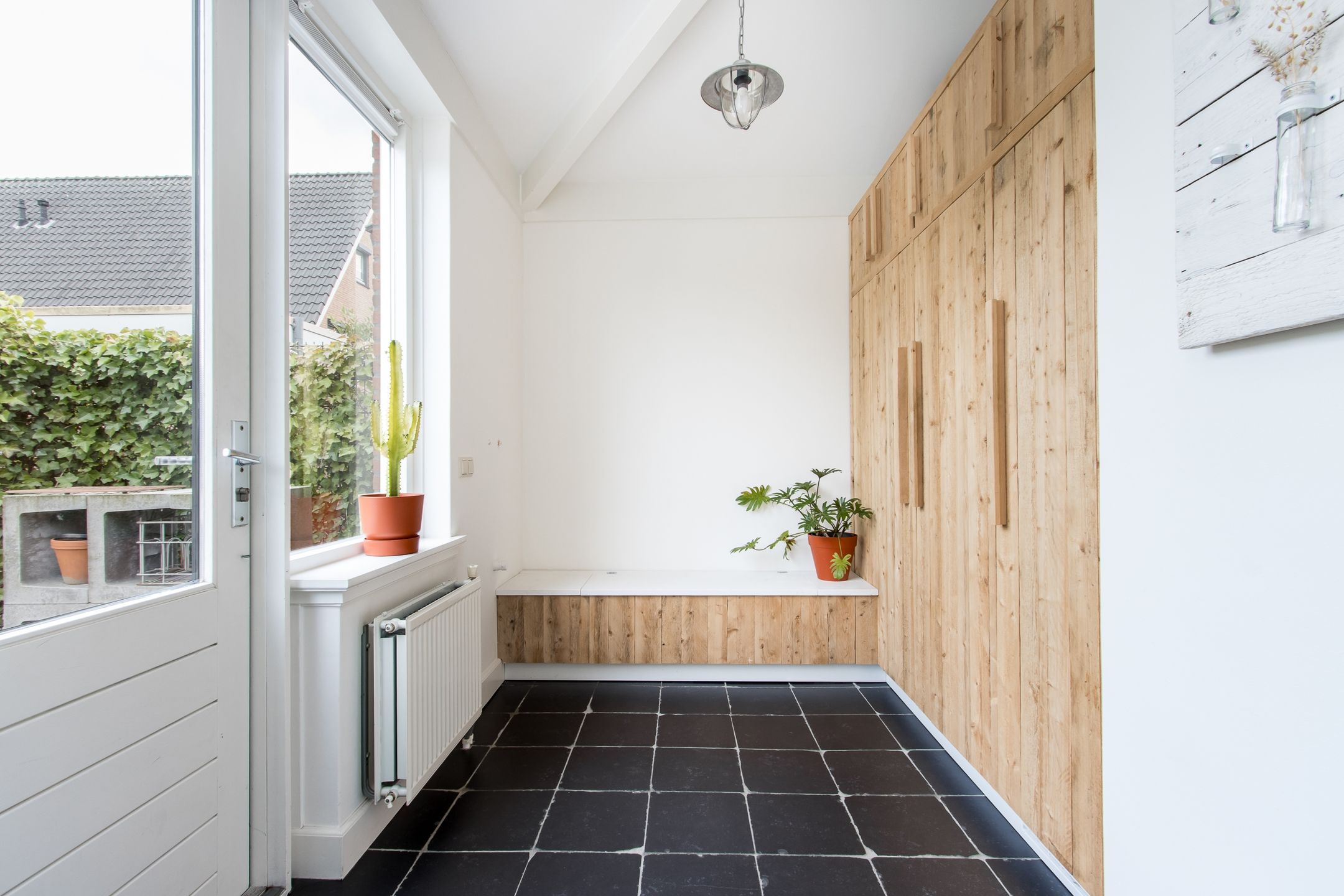 Spacious end terrace home with office space in child-friendly Kerkdriel — 18
