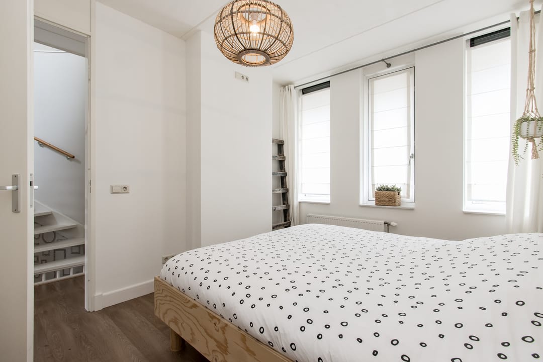 Spacious end terrace home with office space in child-friendly Kerkdriel — 26