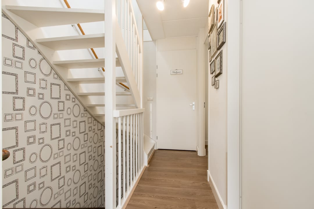Spacious end terrace home with office space in child-friendly Kerkdriel — 28