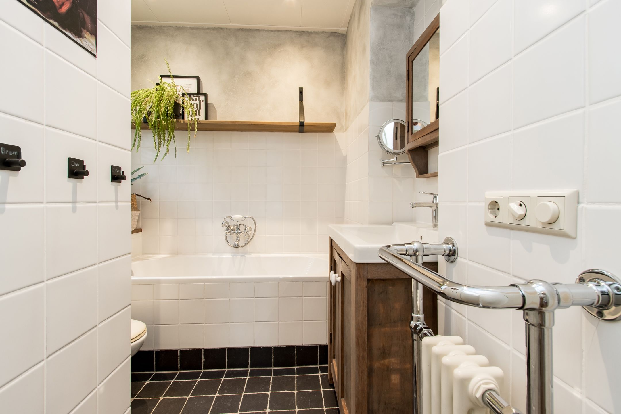 Spacious end terrace home with office space in child-friendly Kerkdriel — 30