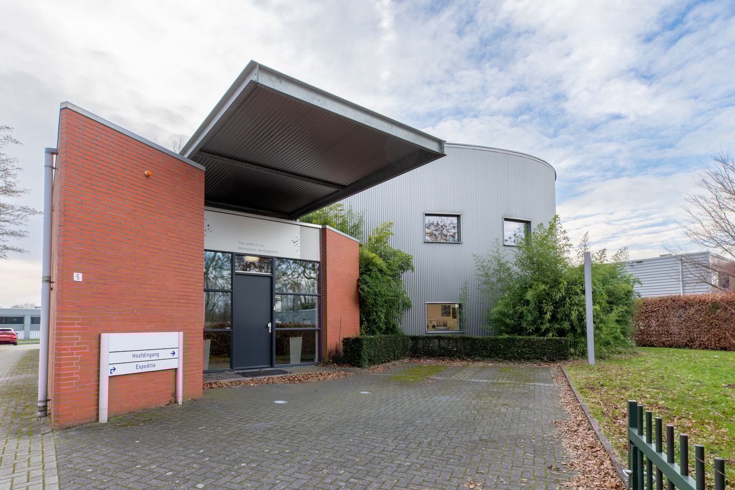 View photo 2 of Arendstraat 5