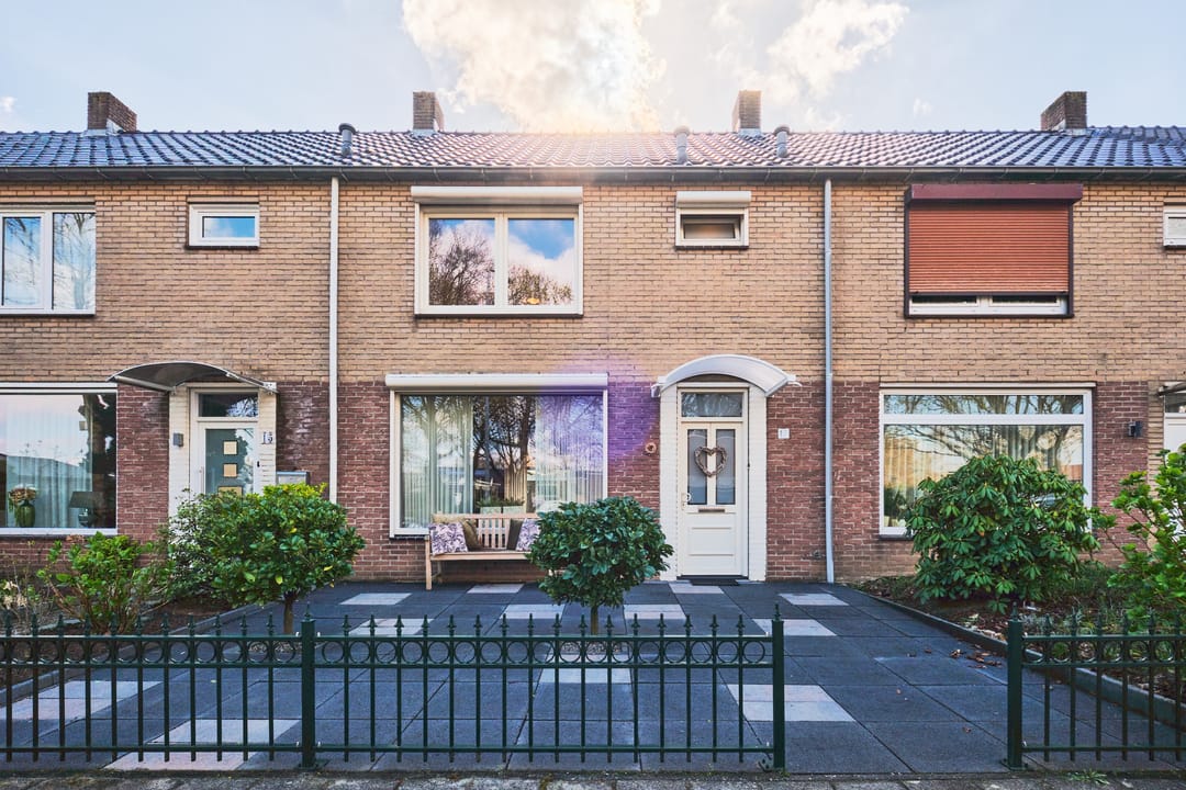 Photo 1 of Frederik Hendrikstraat 17