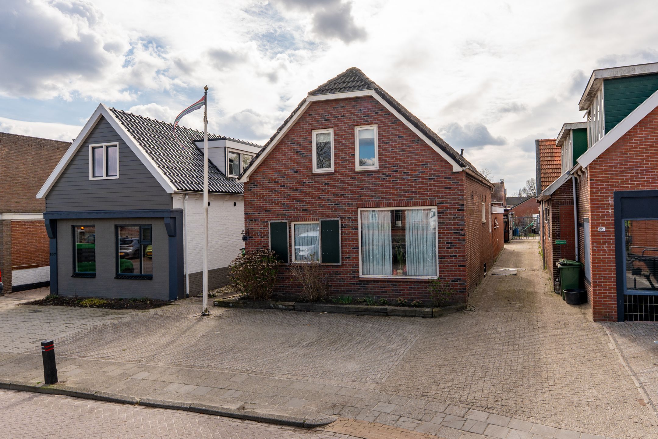 Detached House with Ground Floor Bedroom Near Stadskanaal Center — 42