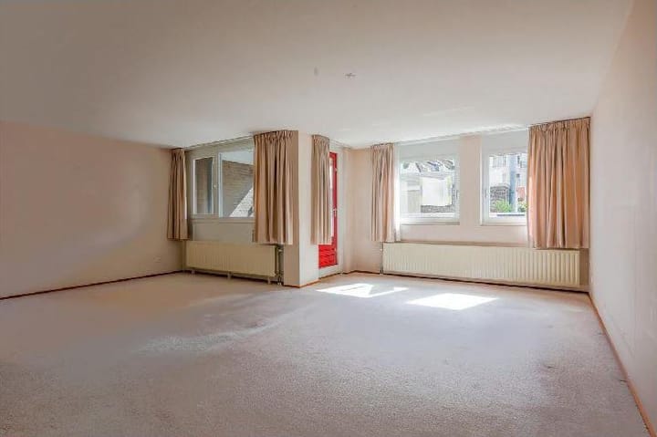 Photo 2 of Dautzenbergstraat 18-F