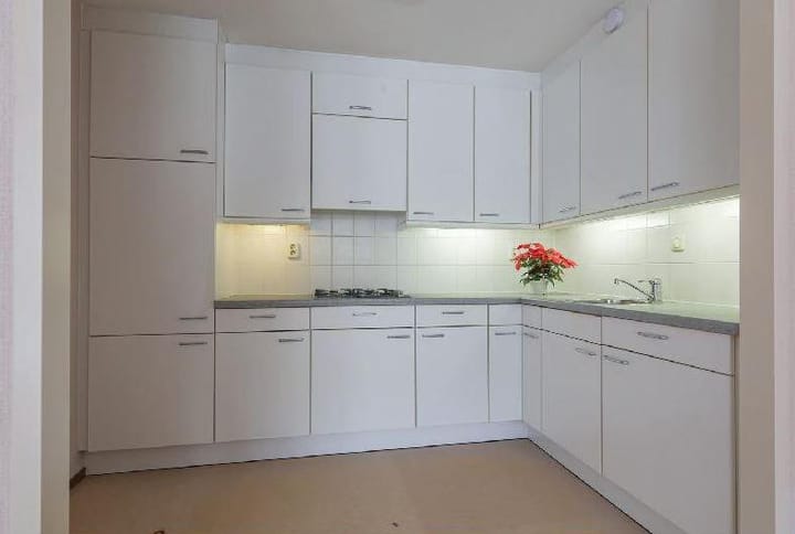 Photo 3 of Dautzenbergstraat 18-F