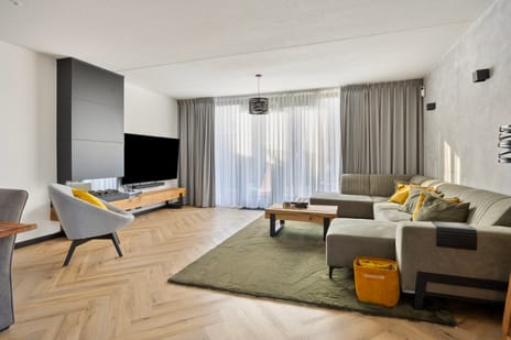 Elba 2 tertiary image