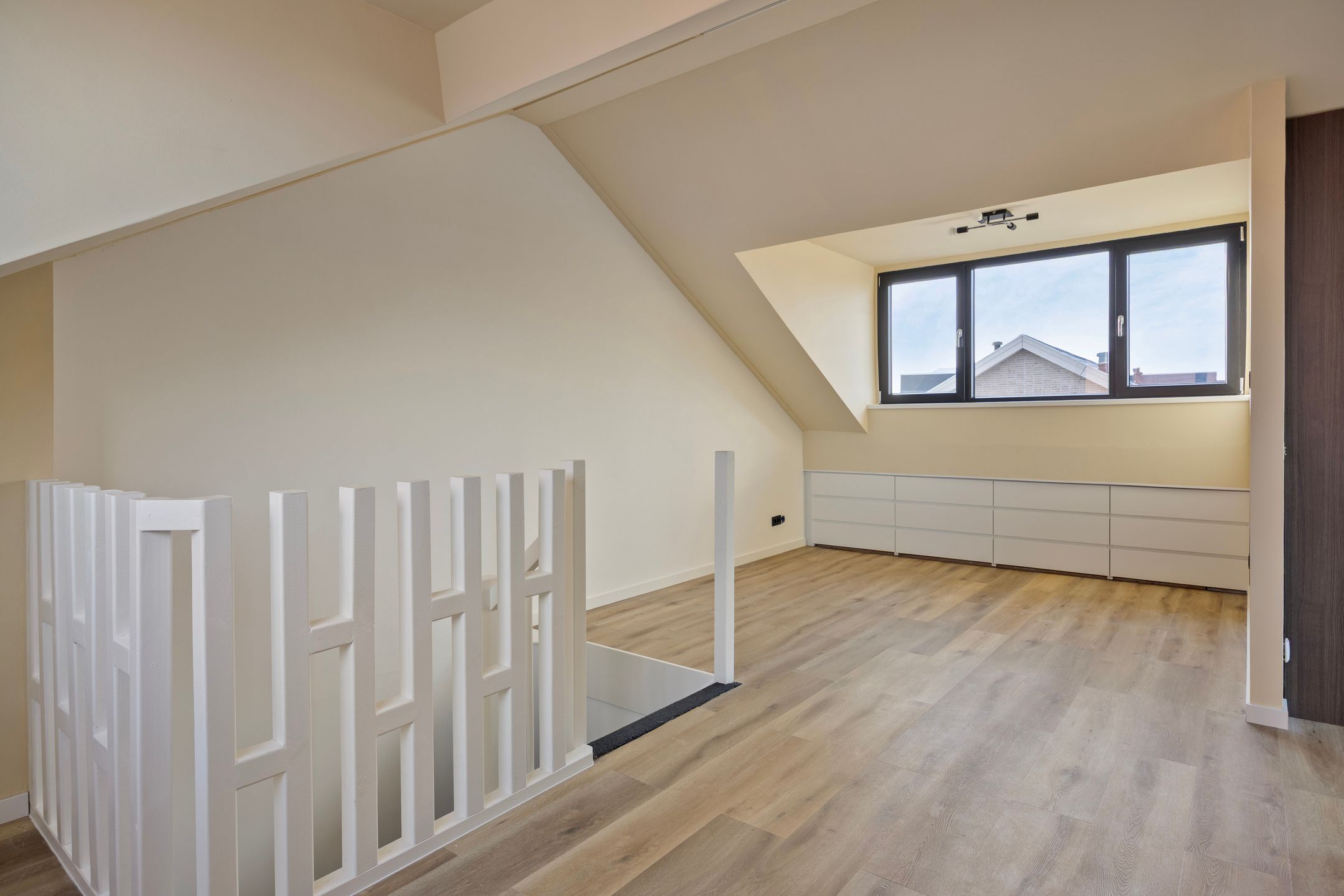 Extended corner house with sunny southwest-facing backyard in Zoetermeer — 21