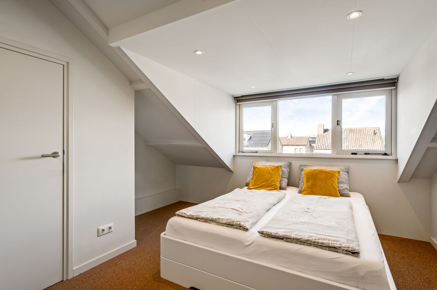 Foto 40 van Julianalaan 14