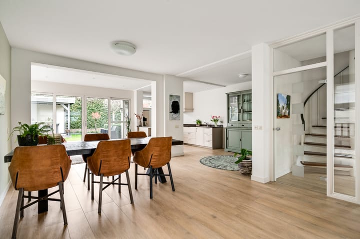 Photo 3 of Julianalaan 14