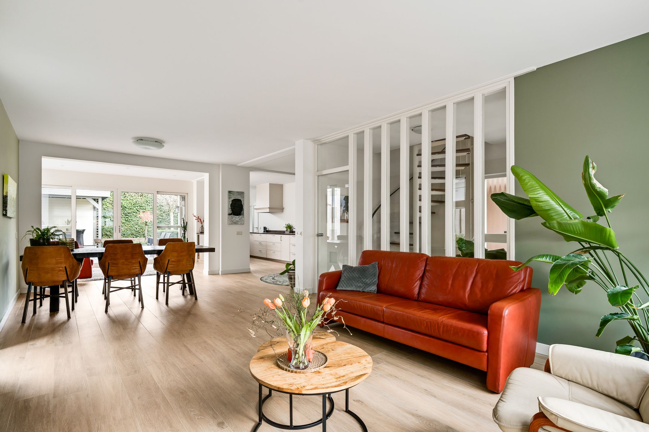 Foto 15 van Julianalaan 14