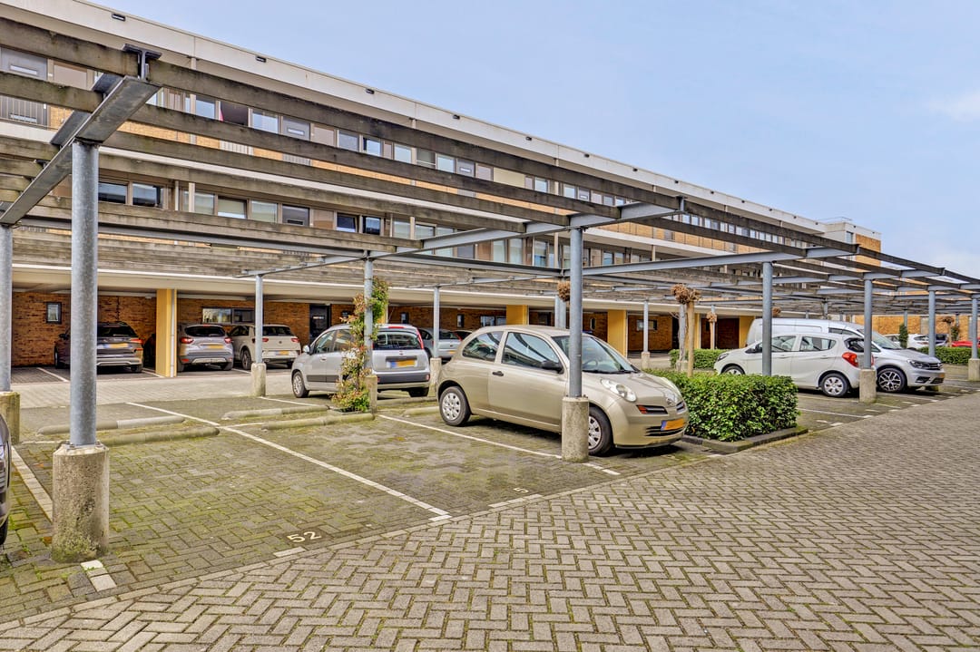 Spacious Apartment with Private Parking in Meerkoethof Complex — 31
