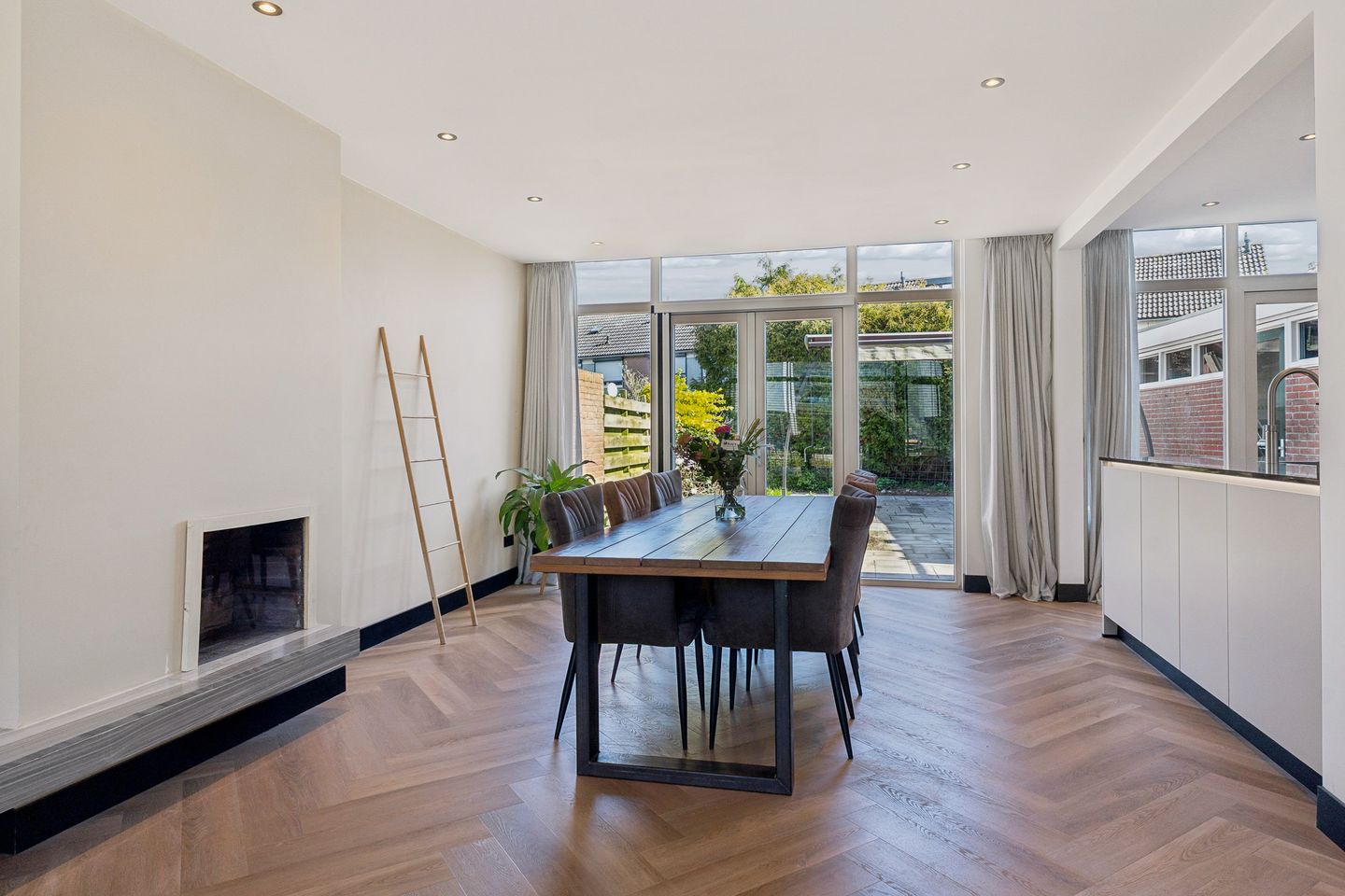 Photo 14 of Guido Gezellestraat 9