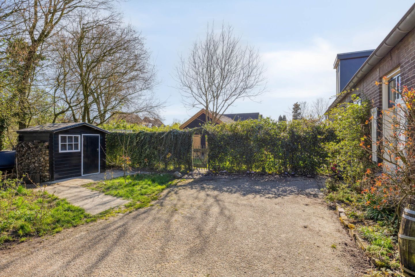 Unique half farmhouse with rural character near the city — 29