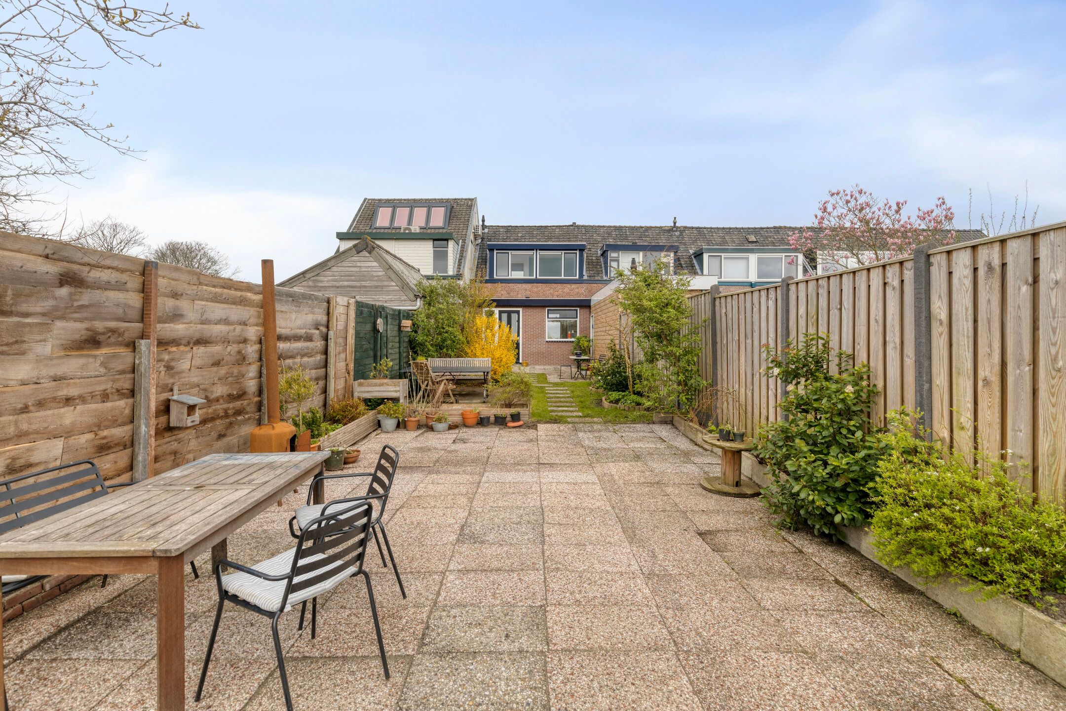 Fully renovated terraced house with stunning rural views and deep sunny garden — 17