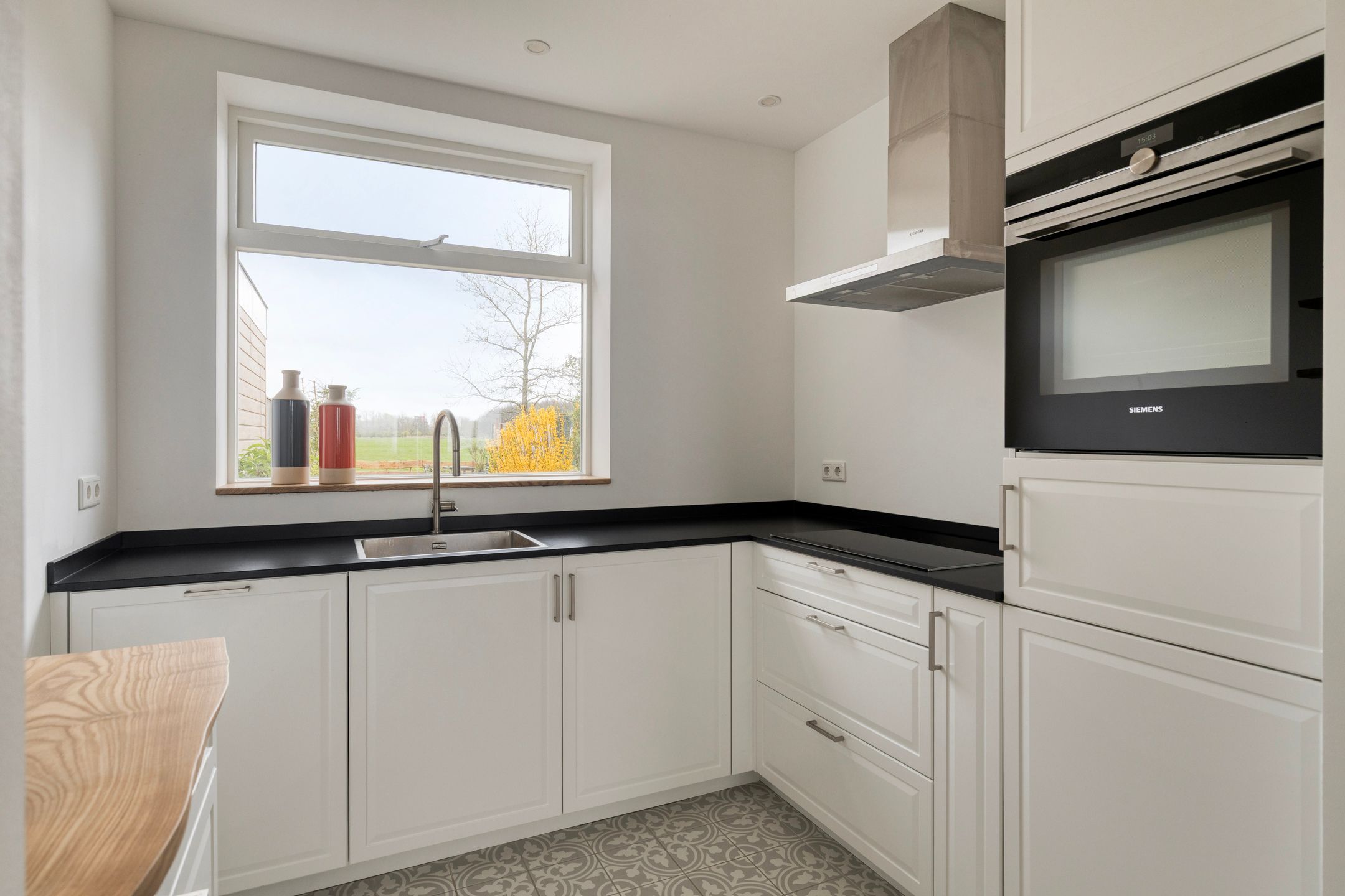 Fully renovated terraced house with stunning rural views and deep sunny garden — 14
