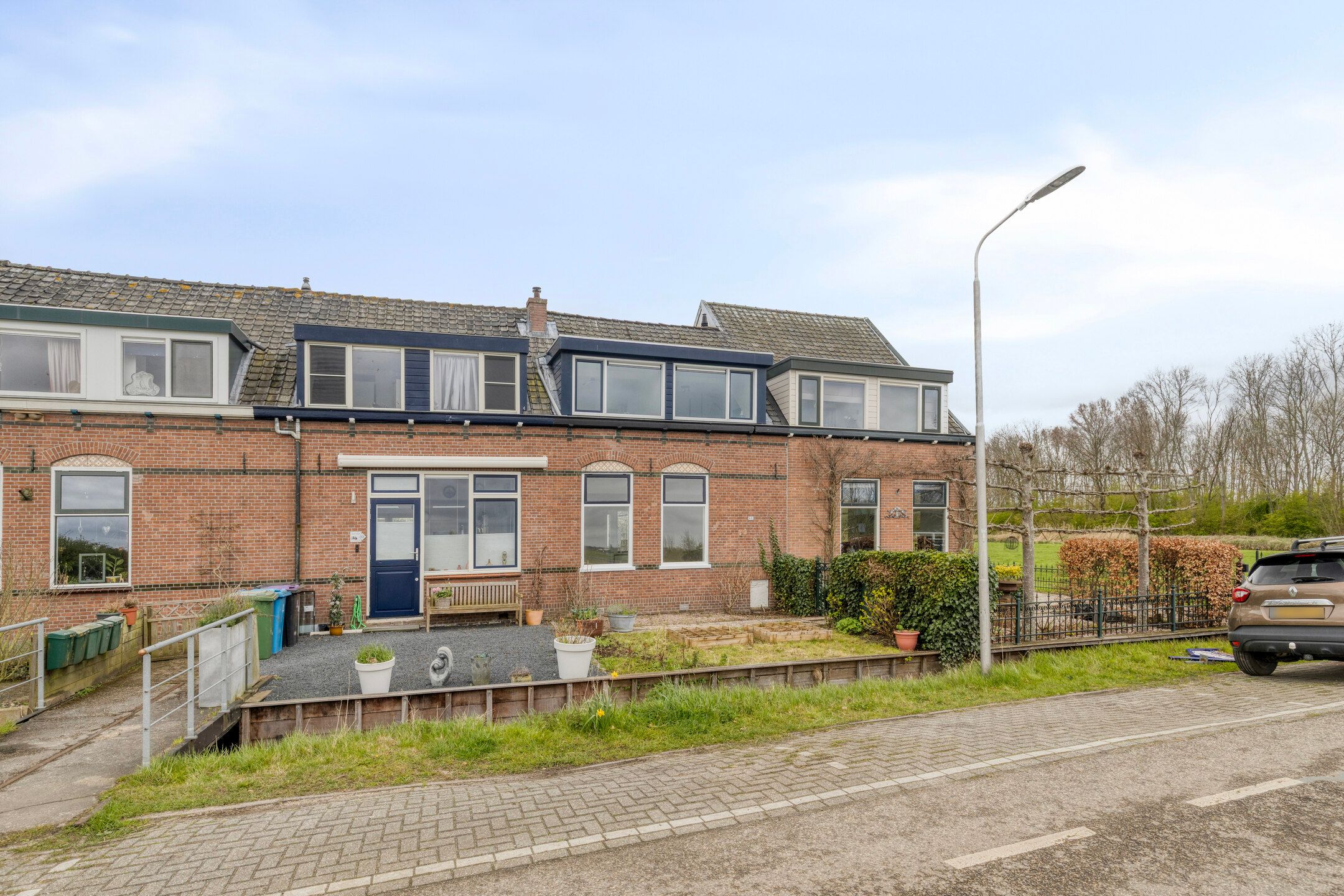 Fully renovated terraced house with stunning rural views and deep sunny garden — 37