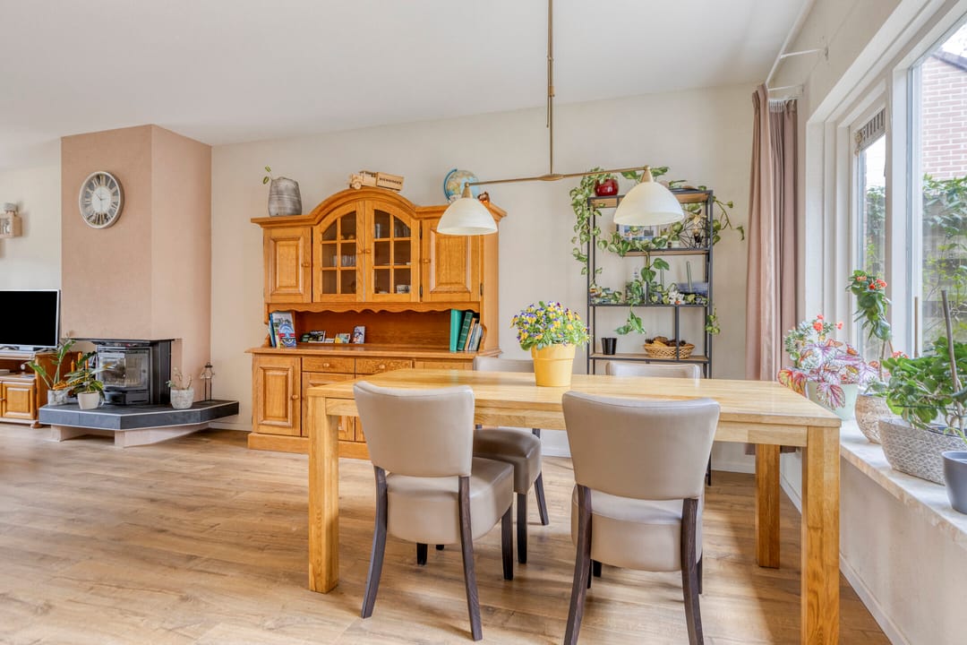 Sfeervolle twee-onder-een-kapwoning in rustige, kindvriendelijke buurt — 16