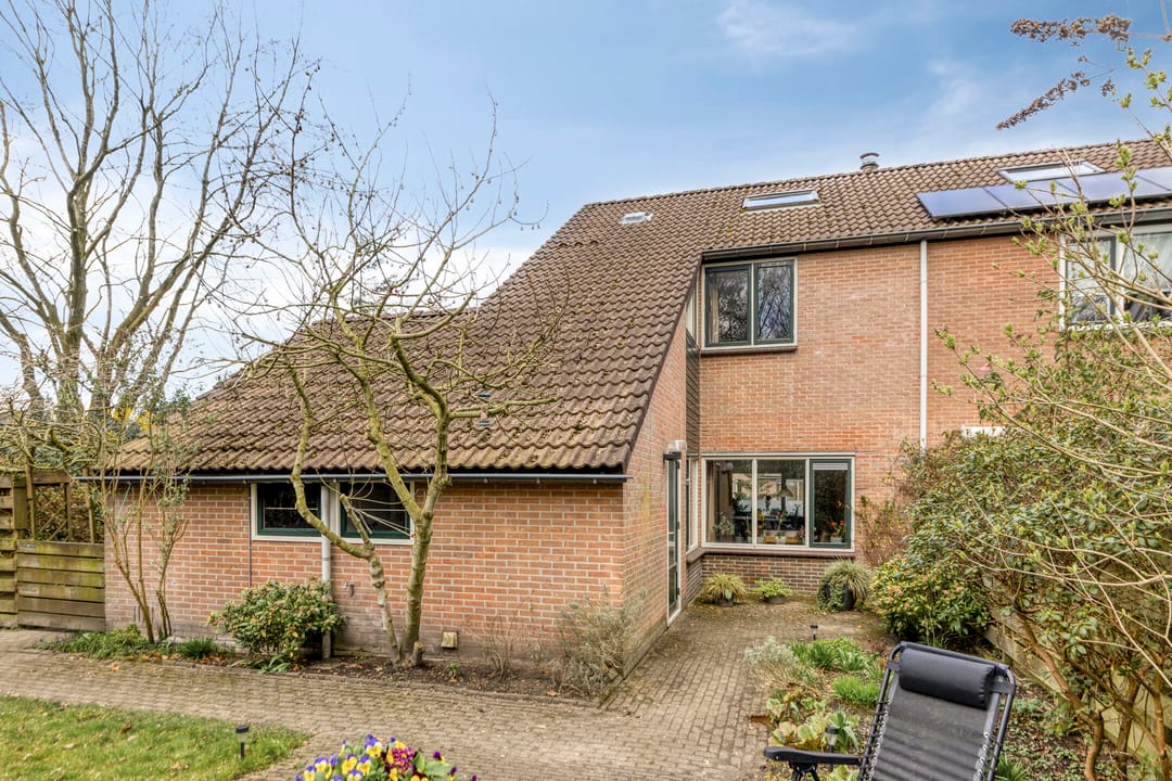 Sfeervolle twee-onder-een-kapwoning in rustige, kindvriendelijke buurt — 43