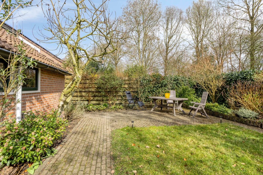 Sfeervolle twee-onder-een-kapwoning in rustige, kindvriendelijke buurt — 37